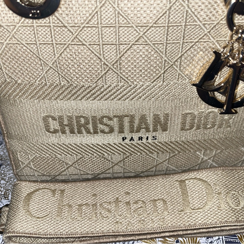 Dior - Picture 2 of 7